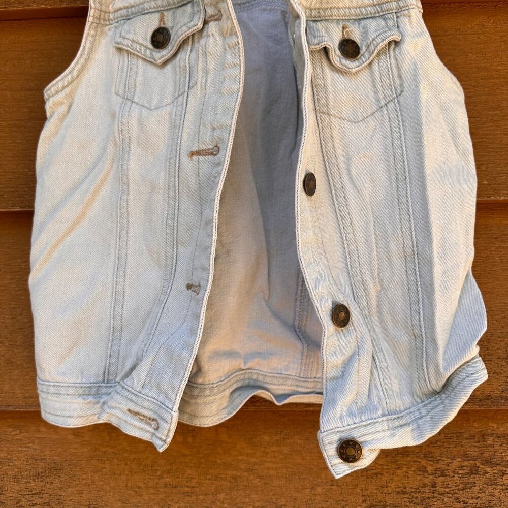 Fabkids Light Blue Denim Jean Vest Girls XL 100% Cotton Sleeveless Button-Front - Picture 6 of 8